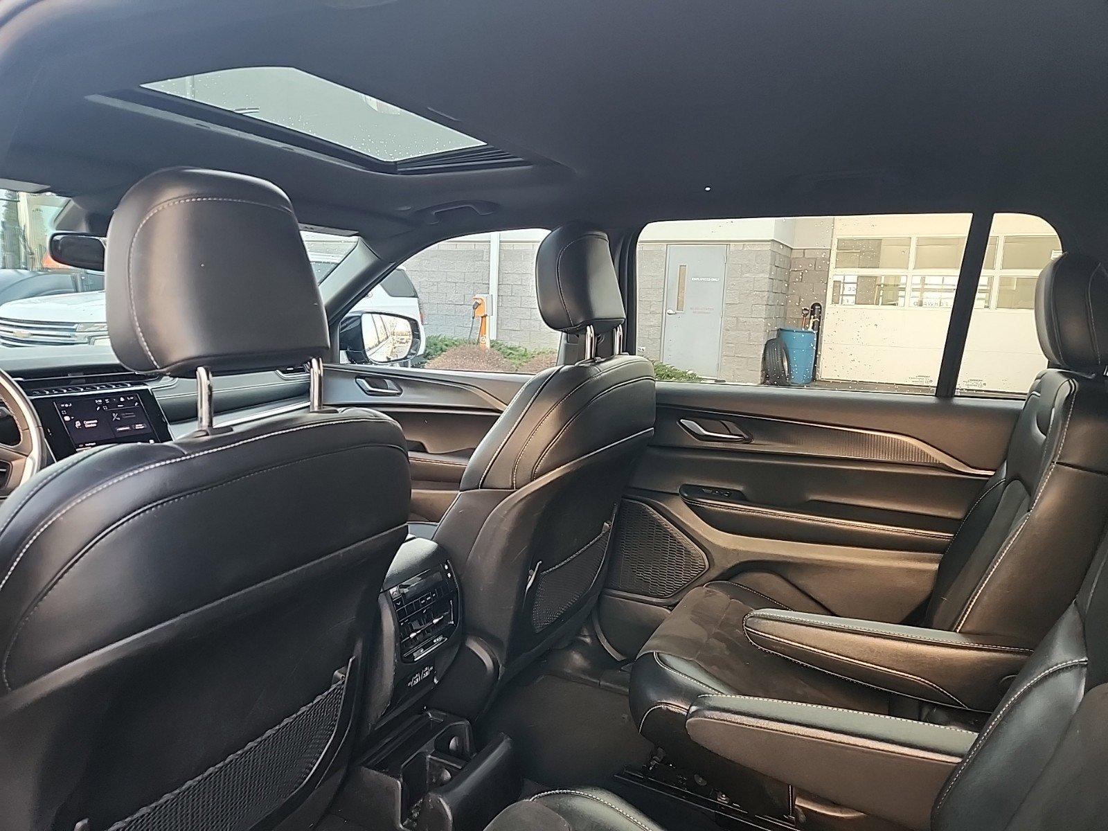 2023 Jeep Grand Cherokee L Vehicle Photo in Mechanicsburg, PA 17050