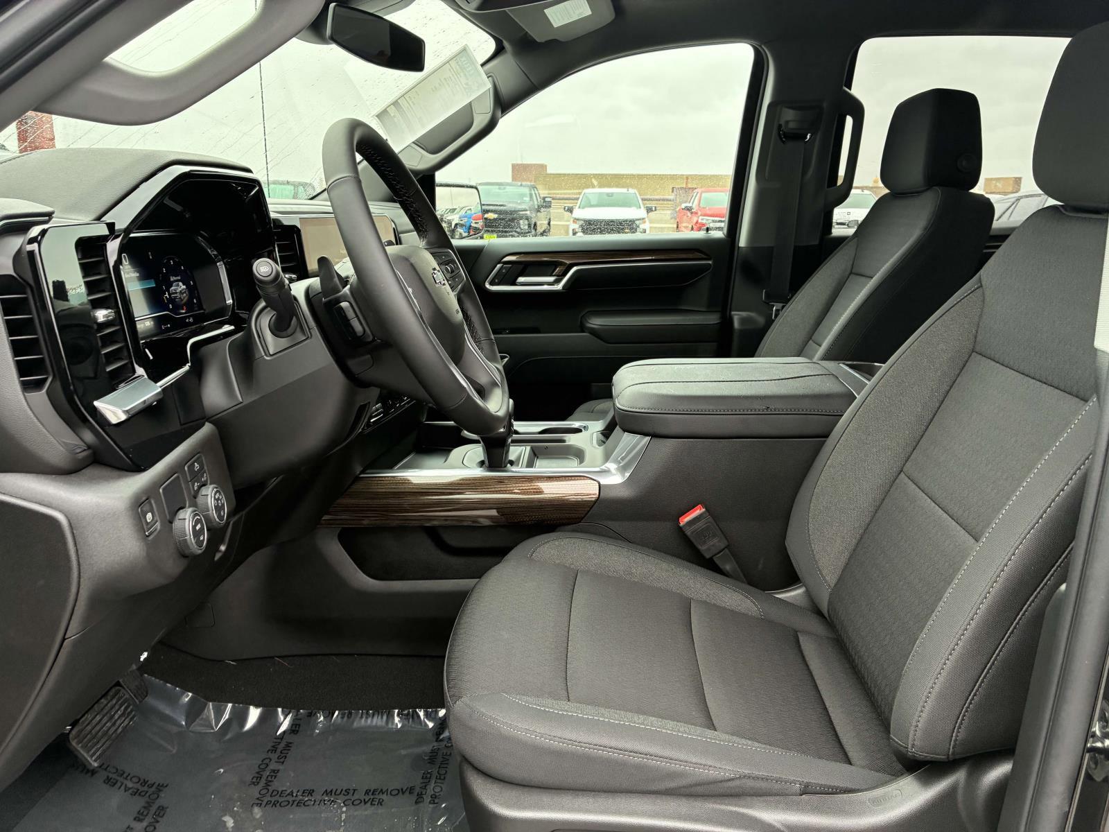 2025 Chevrolet Silverado 1500 Vehicle Photo in LOS ANGELES, CA 90007-3794