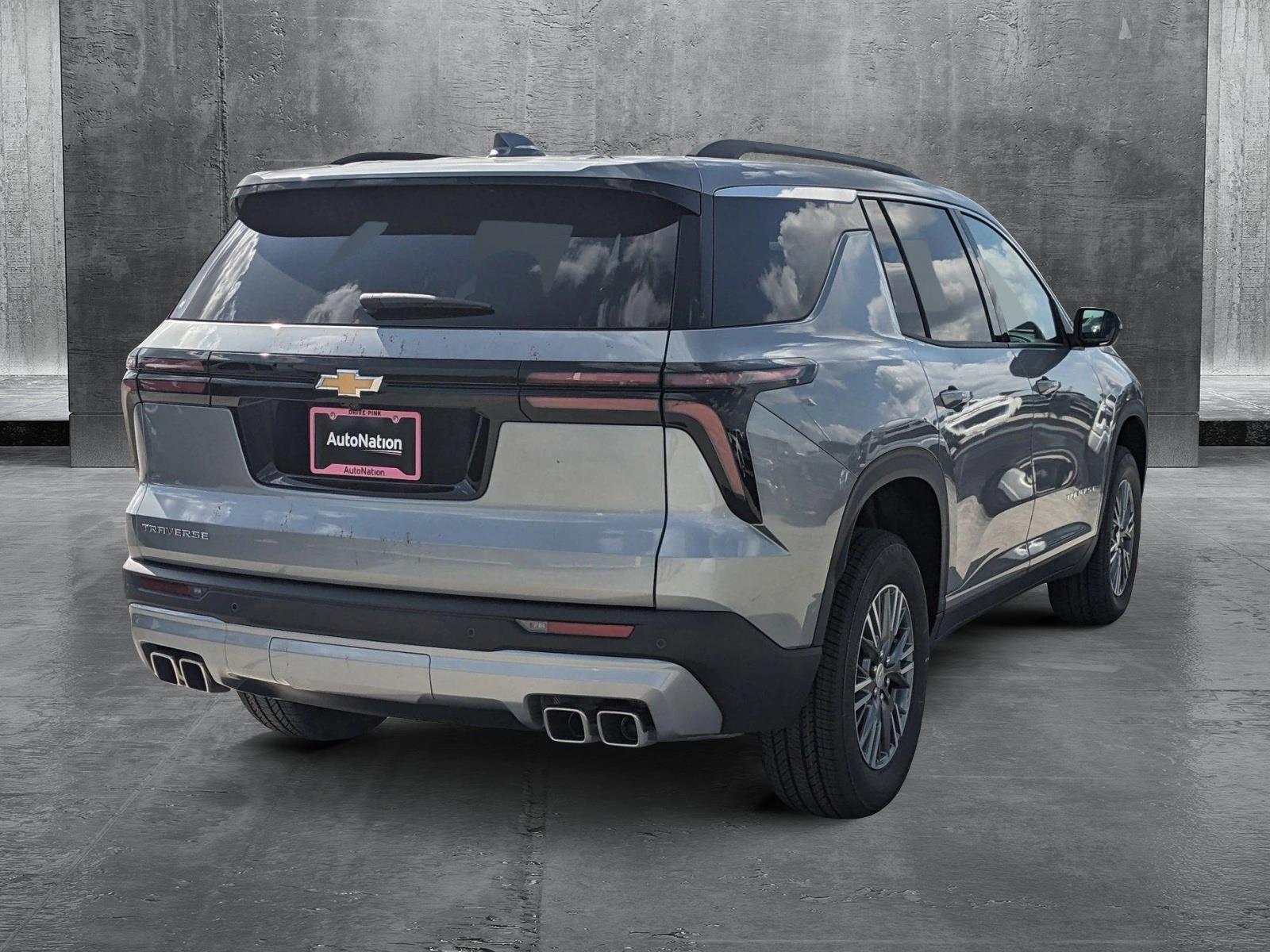 2025 Chevrolet Traverse Vehicle Photo in MIAMI, FL 33172-3015