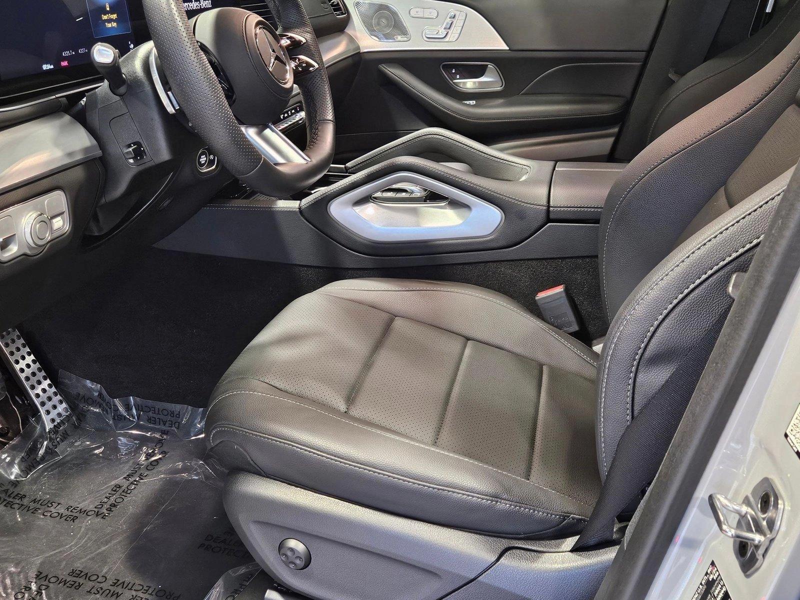2025 Mercedes-Benz GLS Vehicle Photo in Coconut Creek, FL 33073