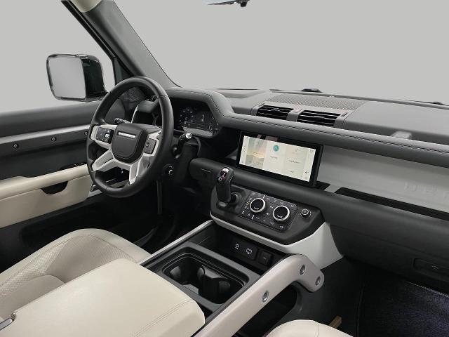 2024 Defender Vehicle Photo in Appleton, WI 54913