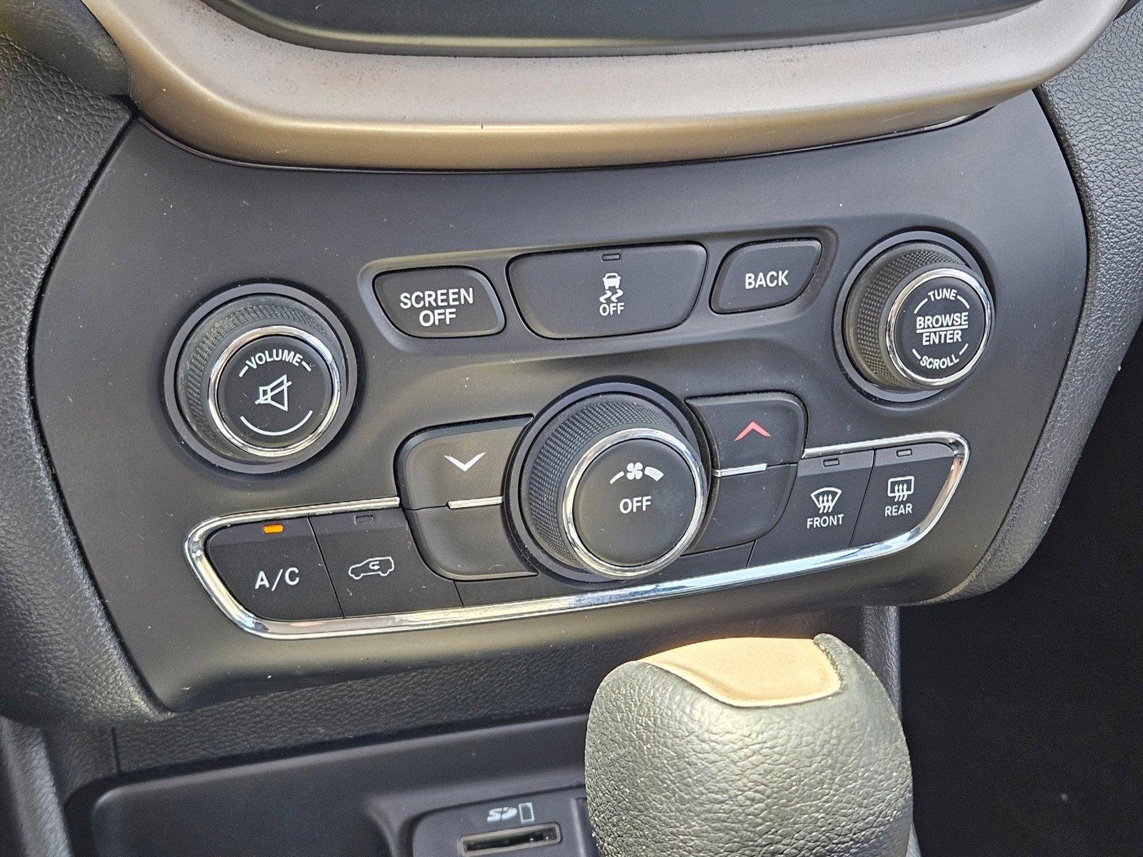 2015 Jeep Cherokee Vehicle Photo in Fort Lauderdale, FL 33316