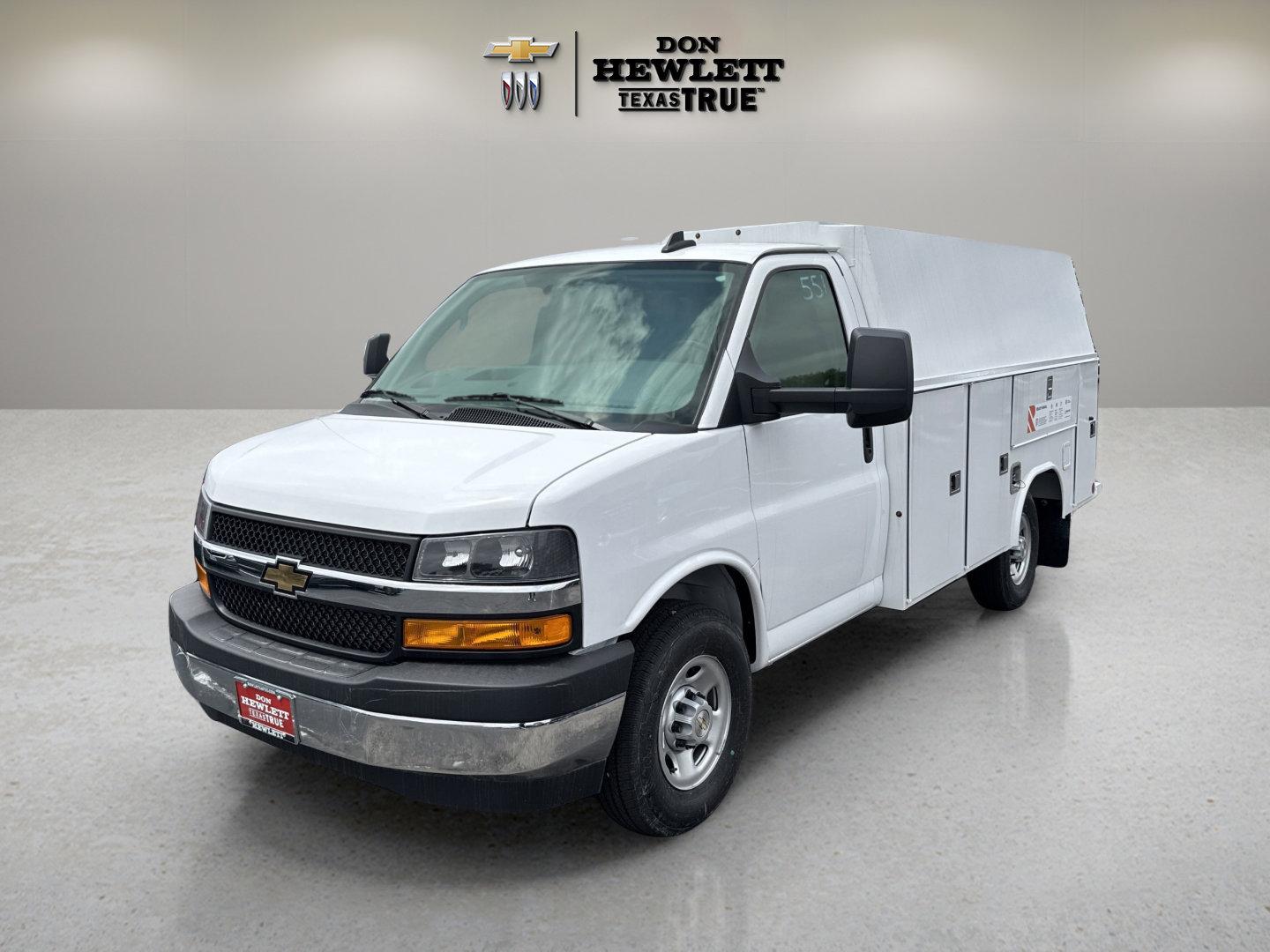 2025 Chevrolet Express Cutaway 3500 Vehicle Photo in GEORGETOWN, TX 78626-7508