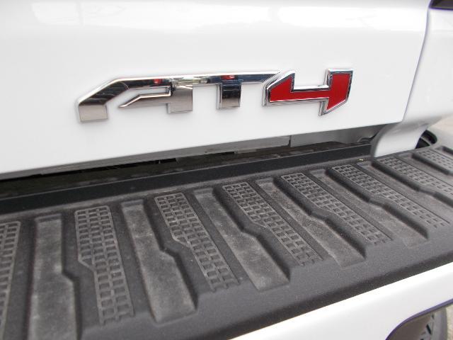 2025 GMC Sierra 2500 HD Vehicle Photo in LOWELL, MA 01852-4336