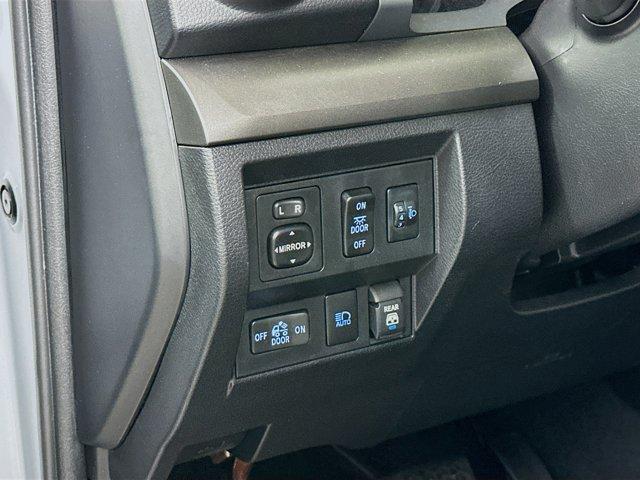 2020 Toyota Tundra 4WD Vehicle Photo in Flemington, NJ 08822