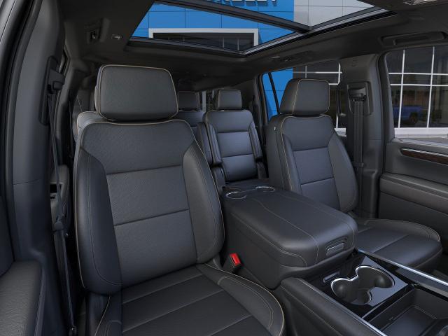 2025 Chevrolet Suburban Vehicle Photo in EMPORIA, VA 23847-1235