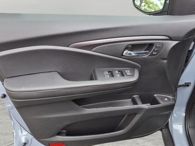 2025 Honda Ridgeline Vehicle Photo in Oshkosh, WI 54904