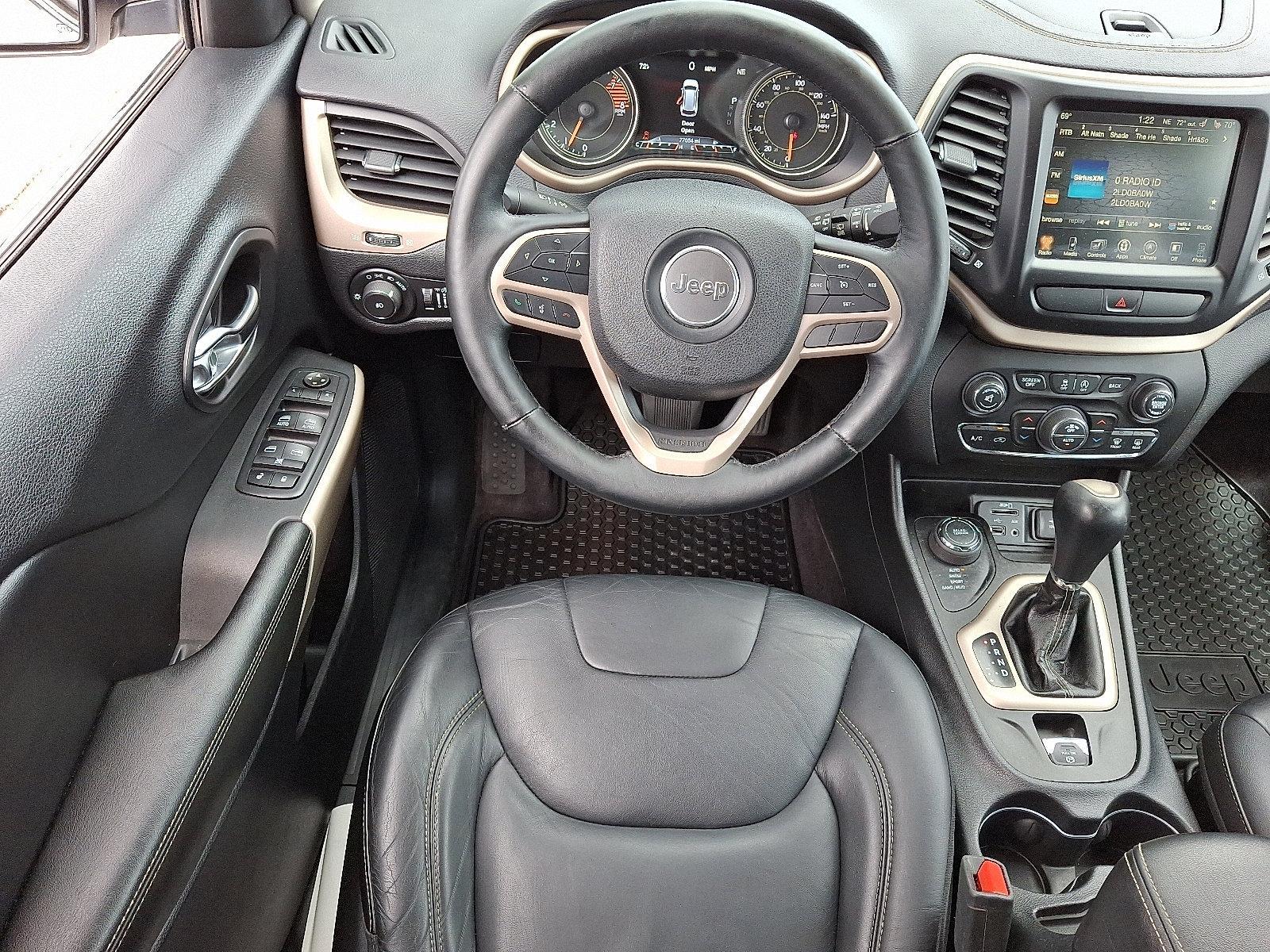2017 Jeep Cherokee Vehicle Photo in BETHLEHEM, PA 18017-9401