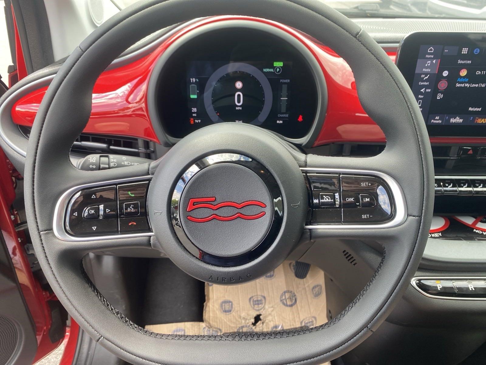 2024 FIAT 500e Vehicle Photo in Mechanicsburg, PA 17050-1707