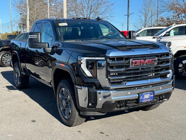 2025 GMC Sierra 2500 HD Vehicle Photo in LOWELL, MA 01852-4336