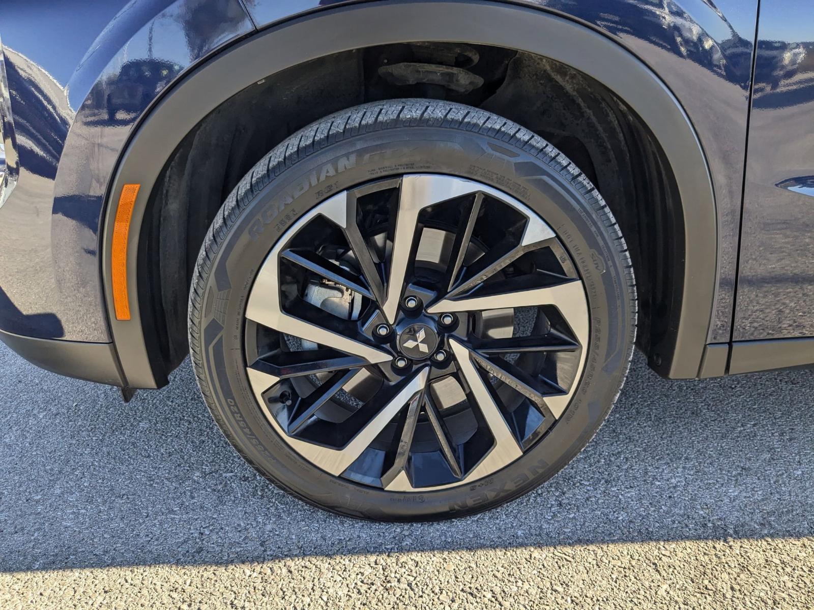 2024 Mitsubishi Outlander Vehicle Photo in Seguin, TX 78155