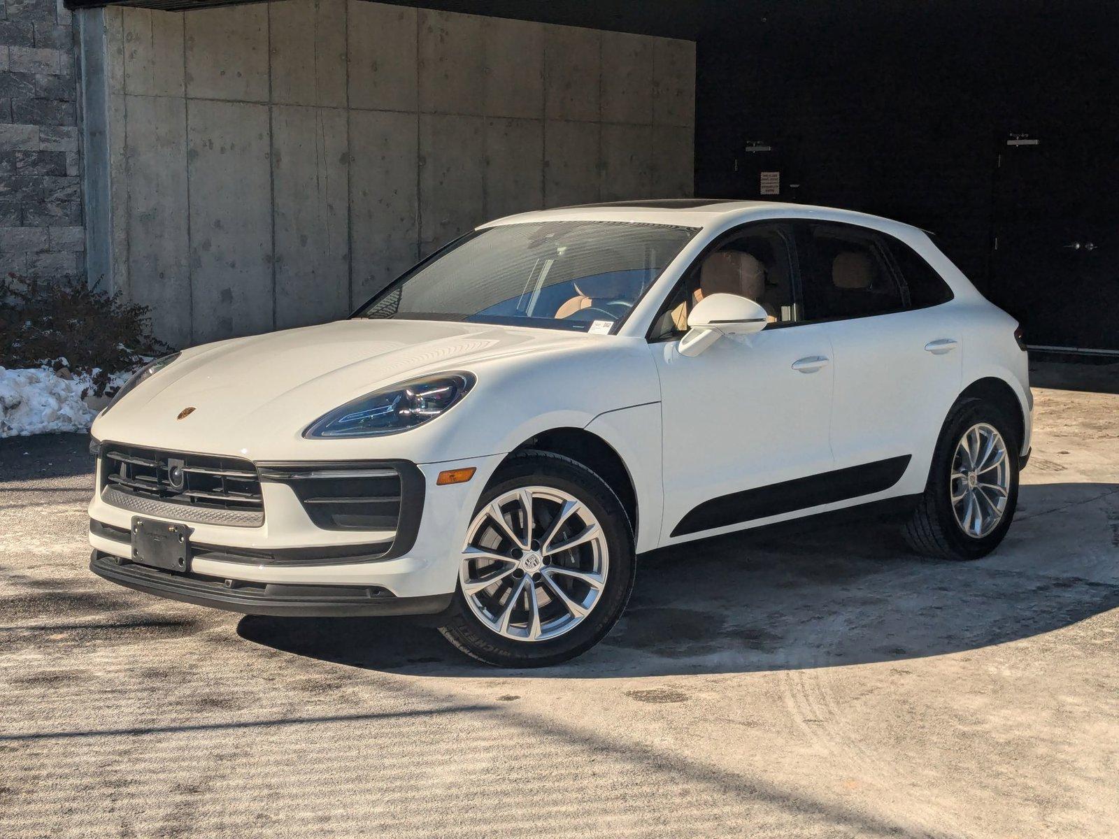 2024 Porsche Macan Vehicle Photo in Towson, MD 21204