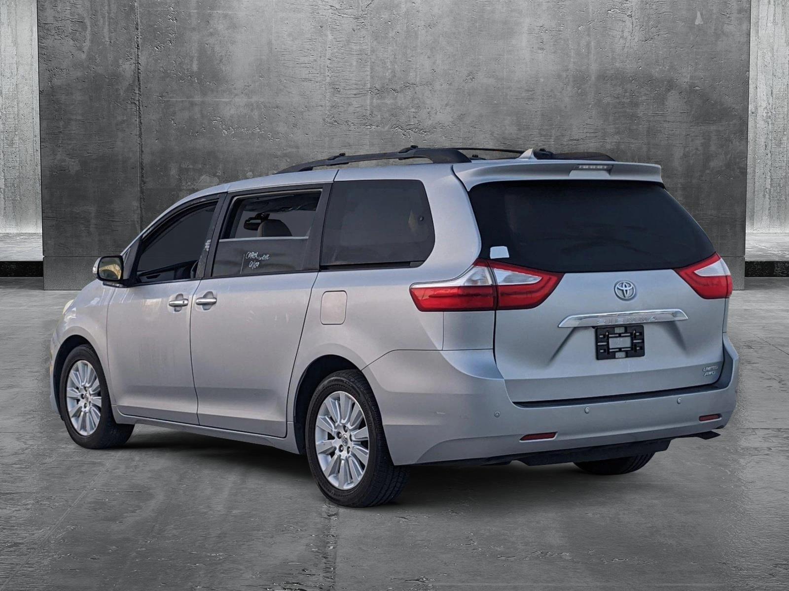 2015 Toyota Sienna Vehicle Photo in Davie, FL 33331