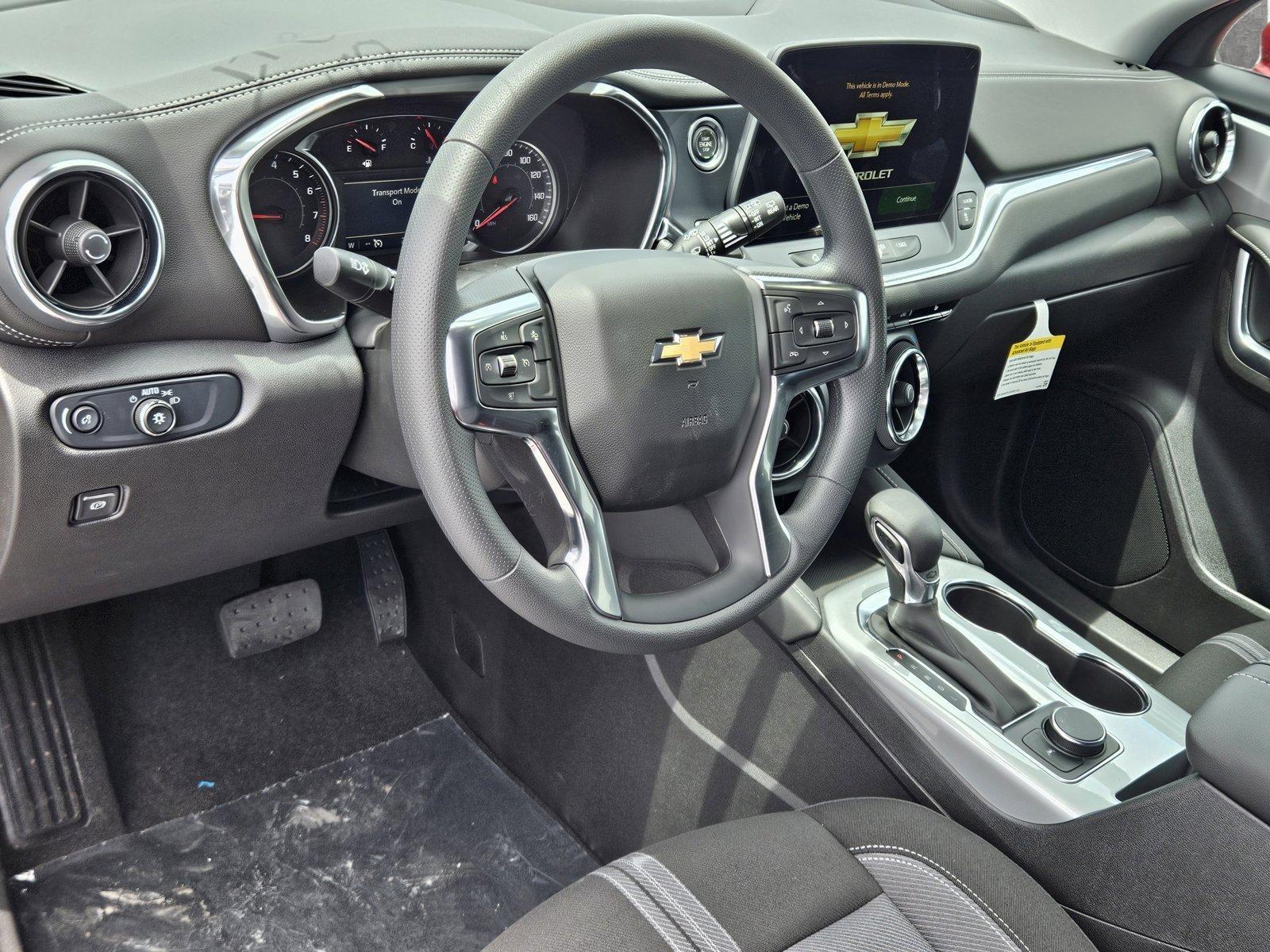 2025 Chevrolet Blazer Vehicle Photo in PEMBROKE PINES, FL 33024-6534