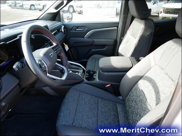 2025 Chevrolet Colorado Vehicle Photo in MAPLEWOOD, MN 55119-4794