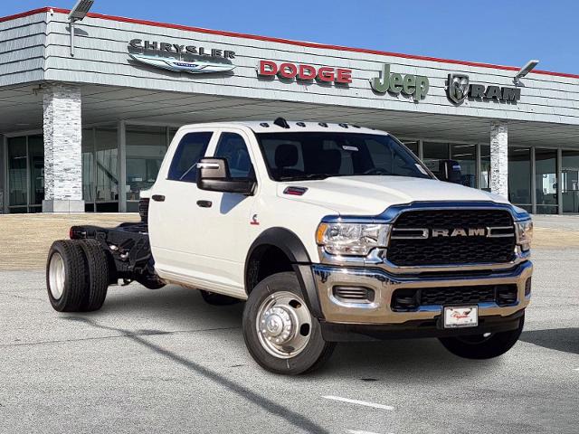 2024 Ram 5500 Chassis Cab Vehicle Photo in Ennis, TX 75119-5114