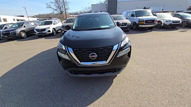 2022 Nissan Rogue Vehicle Photo in Pleasant Hills, PA 15236