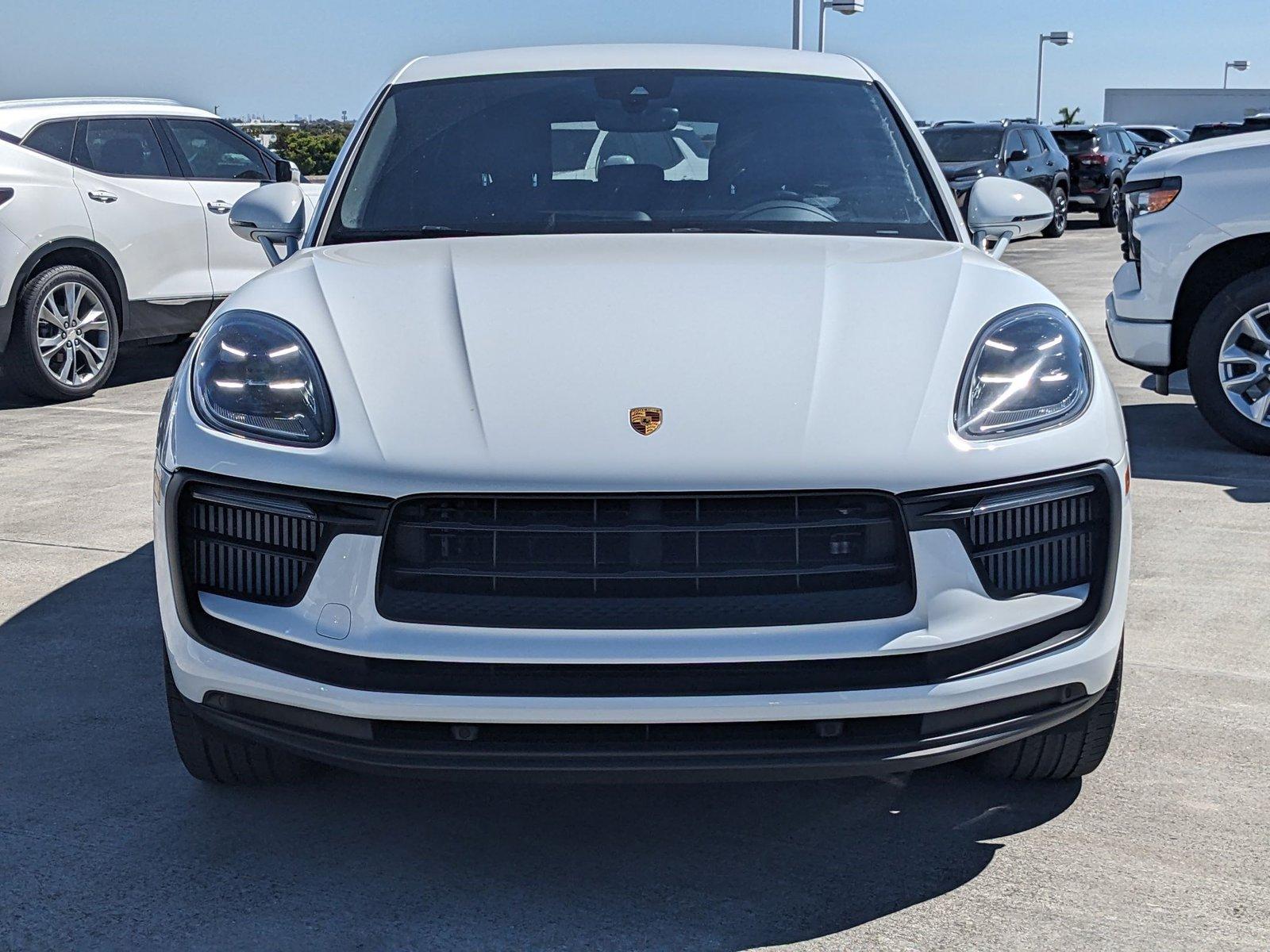 2022 Porsche Macan Vehicle Photo in MIAMI, FL 33172-3015