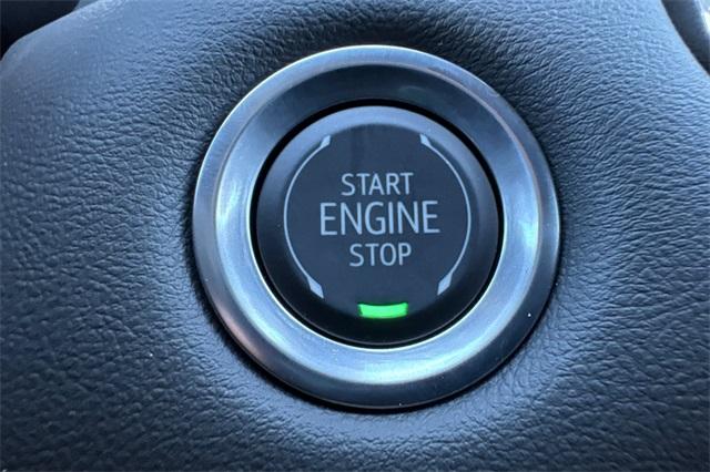 2025 GMC Canyon Vehicle Photo in ELK GROVE, CA 95757-8703