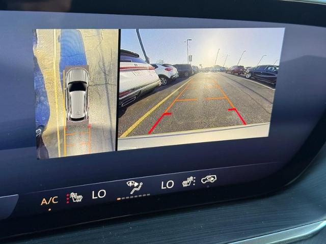 2025 Buick Envision Vehicle Photo in COLUMBIA, MO 65203-3903