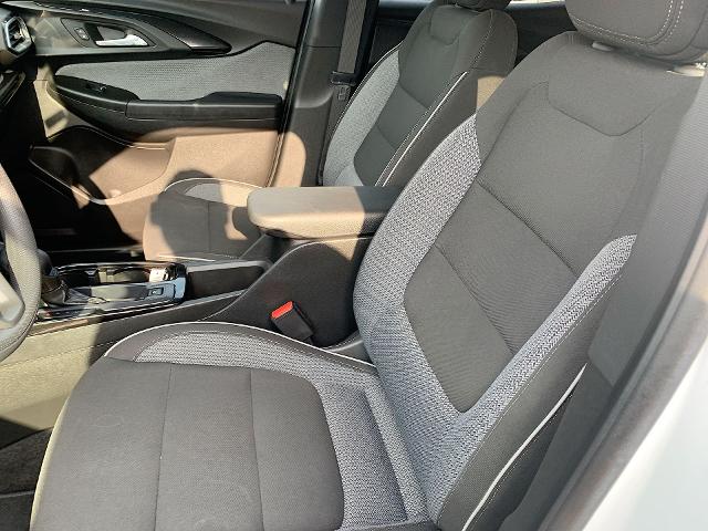 2022 Chevrolet Trailblazer Vehicle Photo in MOON TOWNSHIP, PA 15108-2571