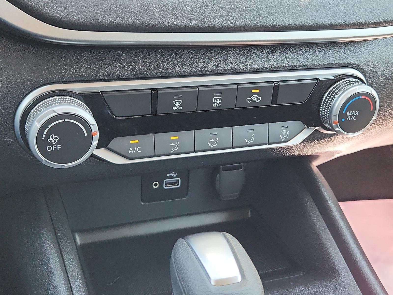 2024 Nissan Altima Vehicle Photo in Albuquerque, NM 87110