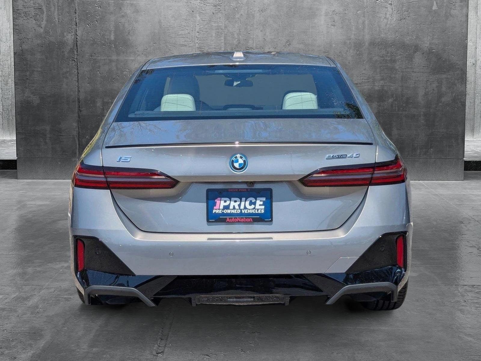 2024 BMW i5 Vehicle Photo in Tampa, FL 33614