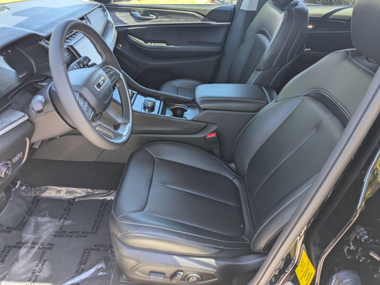 2024 Jeep Grand Cherokee Vehicle Photo in Sarasota, FL 34231