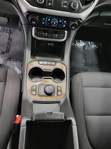2023 GMC Acadia Vehicle Photo in NEENAH, WI 54956-2243