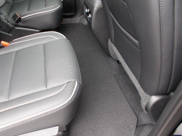 2025 GMC Acadia Vehicle Photo in LOWELL, MA 01852-4336