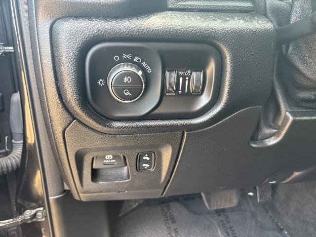 2019 Ram 1500 Vehicle Photo in Peoria, IL 61615