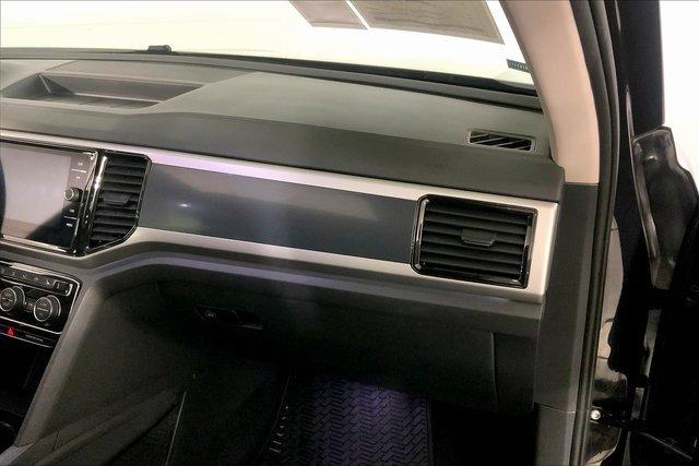 2023 Volkswagen Atlas Vehicle Photo in KANSAS CITY, MO 64114-4502