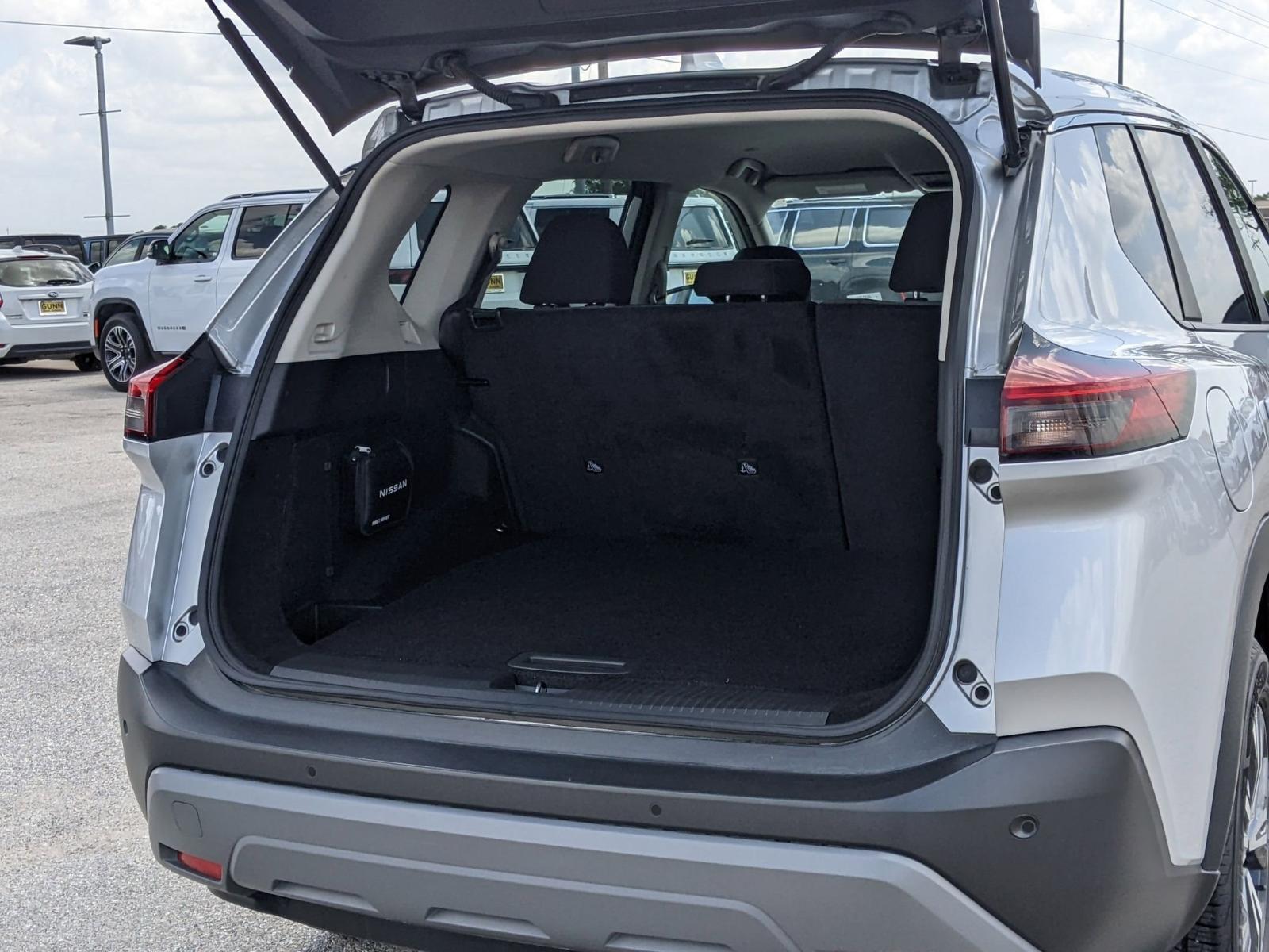 2023 Nissan Rogue Vehicle Photo in Seguin, TX 78155
