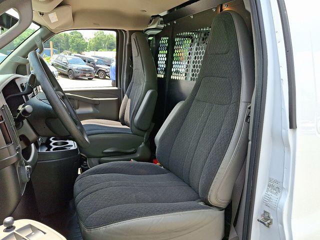 2023 GMC Savana Cargo 2500 Vehicle Photo in DANBURY, CT 06810-5034