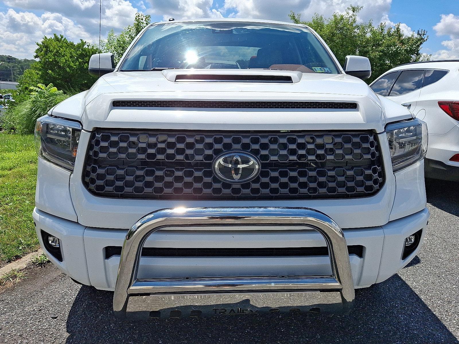 2018 Toyota Tundra 4WD Vehicle Photo in BETHLEHEM, PA 18017-9401
