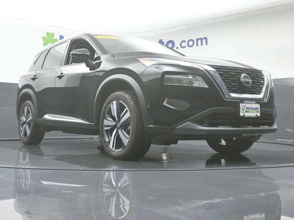 2023 Nissan Rogue Vehicle Photo in Marion, IA 52302