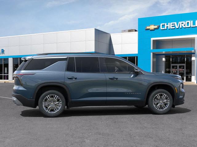 2025 Chevrolet Traverse Vehicle Photo in MOON TOWNSHIP, PA 15108-2571