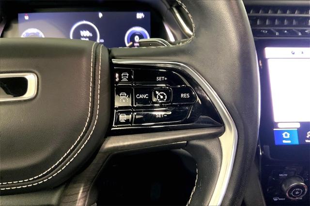 2022 Jeep Grand Cherokee L Vehicle Photo in Kansas City, MO 64114