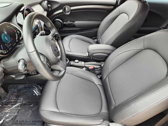 2024 MINI Cooper Hardtop 2 Door Vehicle Photo in PLANO, TX 75024