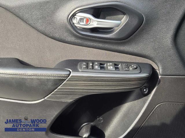 2016 Jeep Cherokee Vehicle Photo in DENTON, TX 76210-9321
