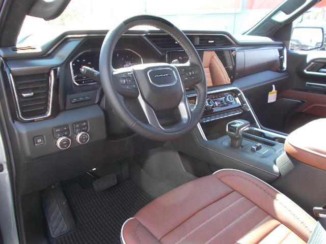 2025 GMC Sierra 1500 Vehicle Photo in LOWELL, MA 01852-4336