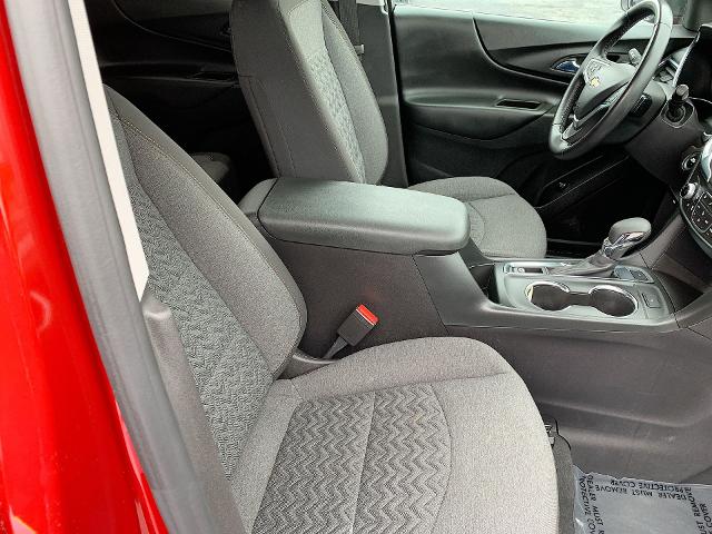 2022 Chevrolet Equinox Vehicle Photo in MOON TOWNSHIP, PA 15108-2571