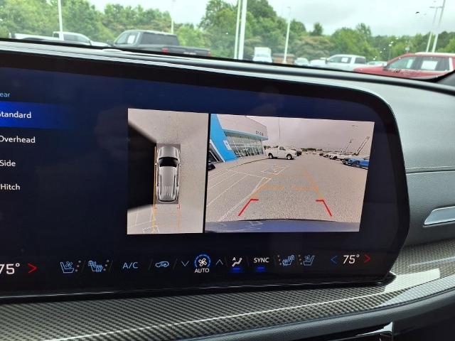 2025 Chevrolet Traverse Vehicle Photo in EMPORIA, VA 23847-1235