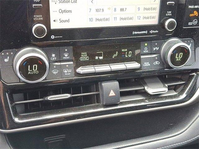 2020 Toyota Highlander Vehicle Photo in LANCASTER, PA 17601-0000