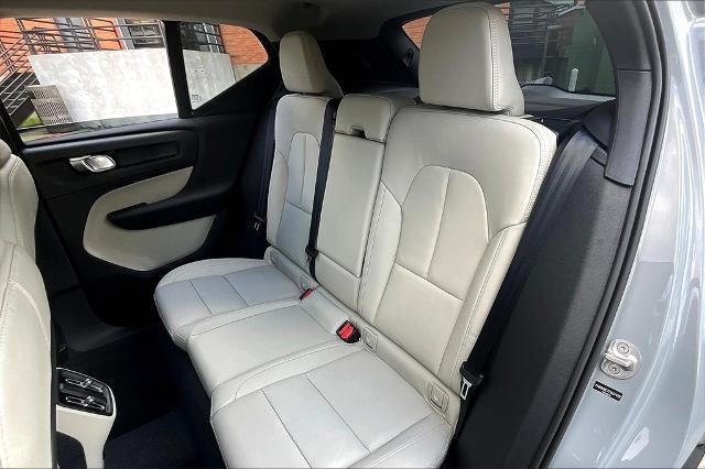 2026 Volvo XC40 Vehicle Photo in Houston, TX 77007