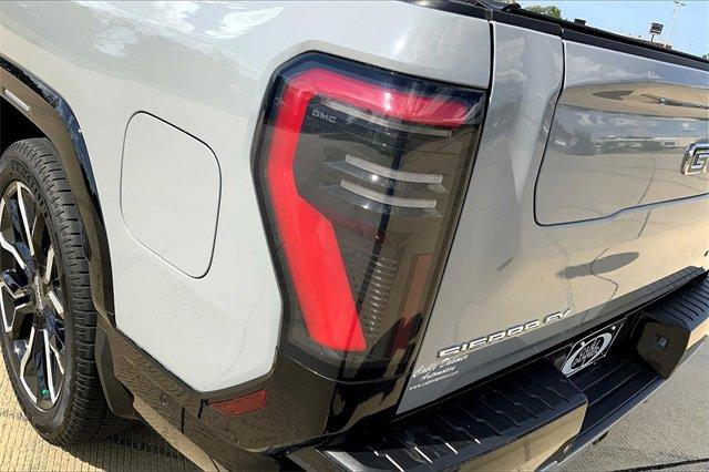 2025 GMC Sierra EV Vehicle Photo in TOPEKA, KS 66609-0000