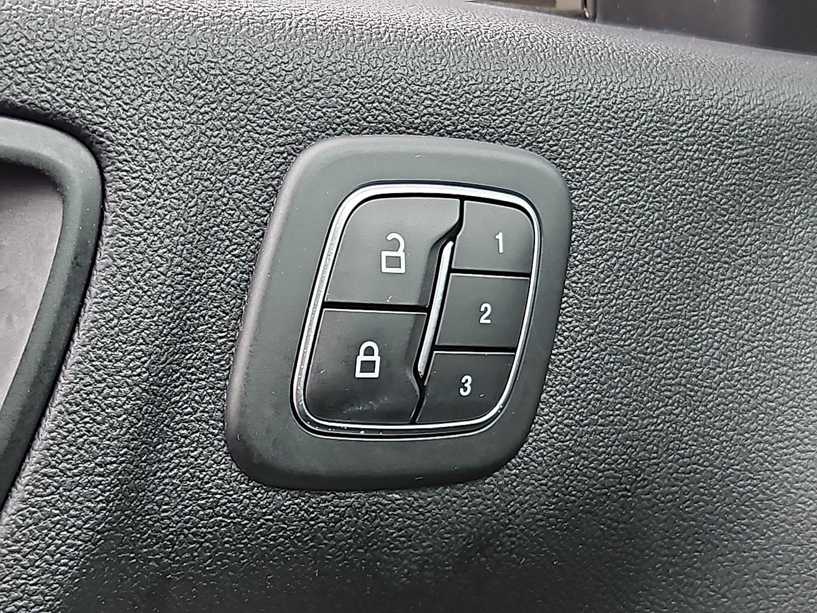 2020 Ford Escape Vehicle Photo in Jenkintown, PA 19046