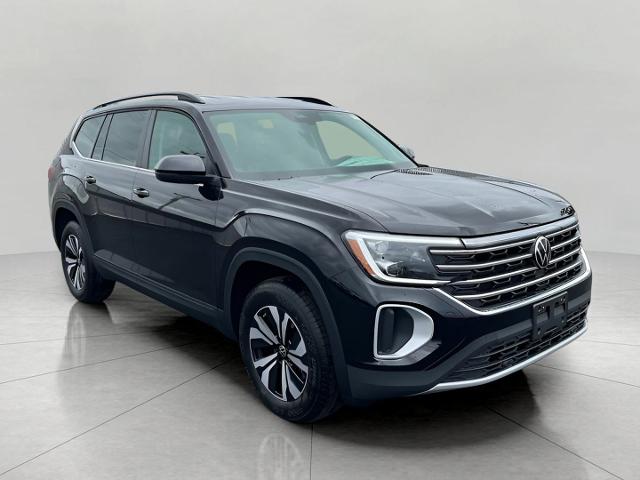 2025 Volkswagen Atlas Vehicle Photo in Neenah, WI 54956