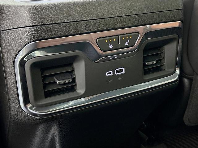 2025 GMC Sierra 2500 HD Vehicle Photo in PUYALLUP, WA 98371-4149