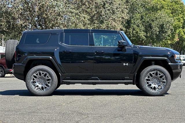 2025 GMC HUMMER EV SUV Vehicle Photo in ELK GROVE, CA 95757-8703